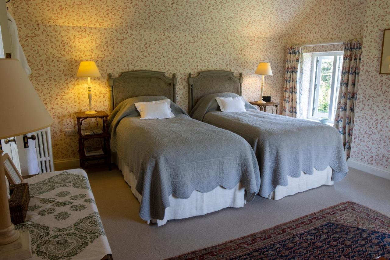 Gutchpool Farm Bed & Breakfast Гилингхам Екстериор снимка