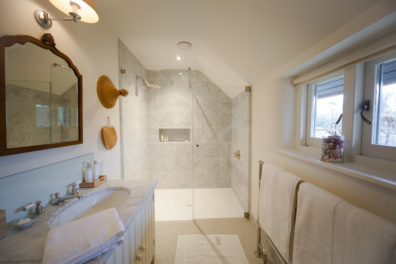 Gutchpool Farm Bed & Breakfast Гилингхам Екстериор снимка