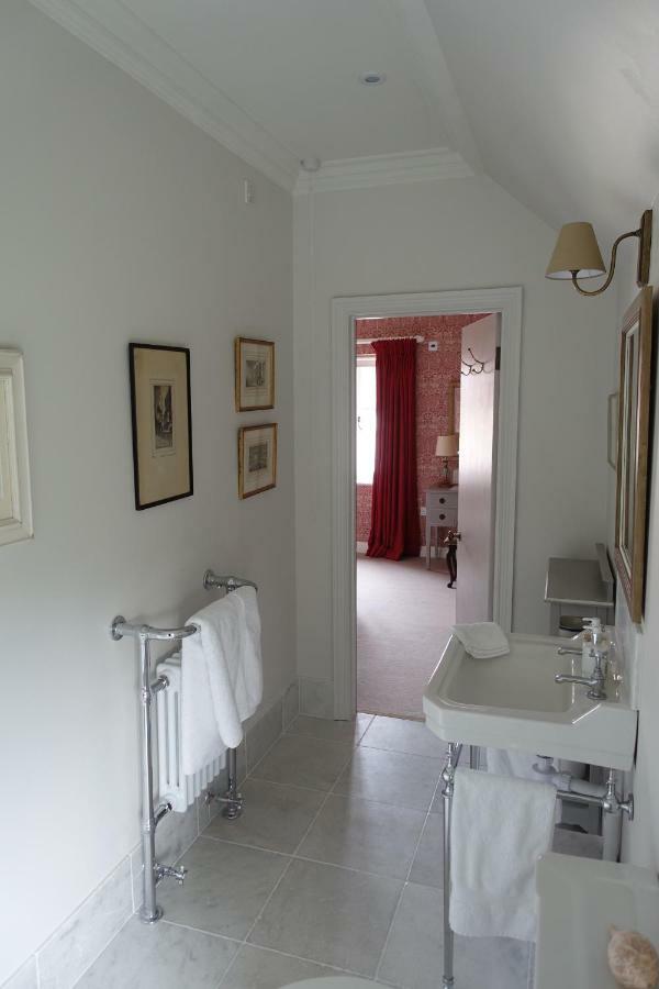 Gutchpool Farm Bed & Breakfast Гилингхам Екстериор снимка